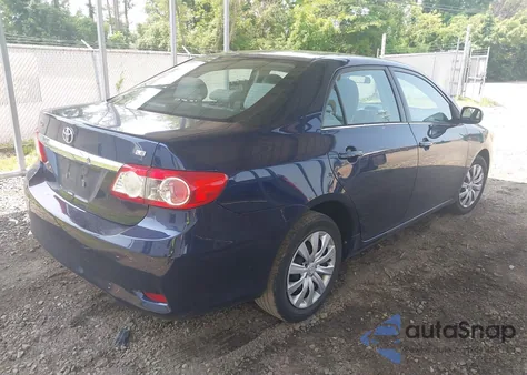 2013 Toyota Corolla Le z USA, uszkodzony, nr VIN 2T1BU4EE8DC071998